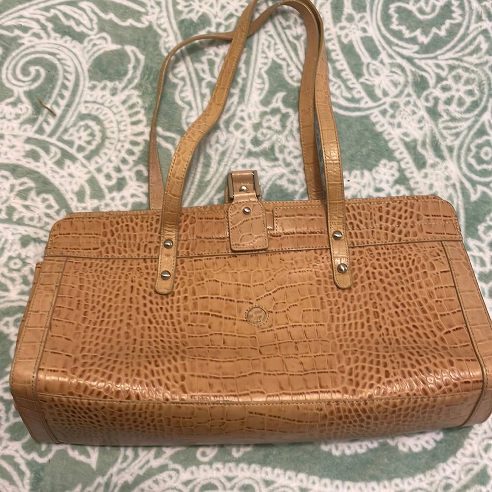 Tan embossed Kenneth Cole bag